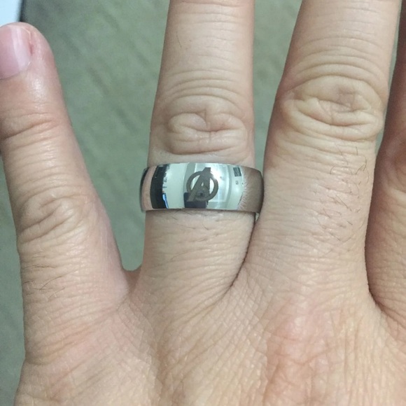 Avengers Endgame Silver Ring - Picture 2 of 3